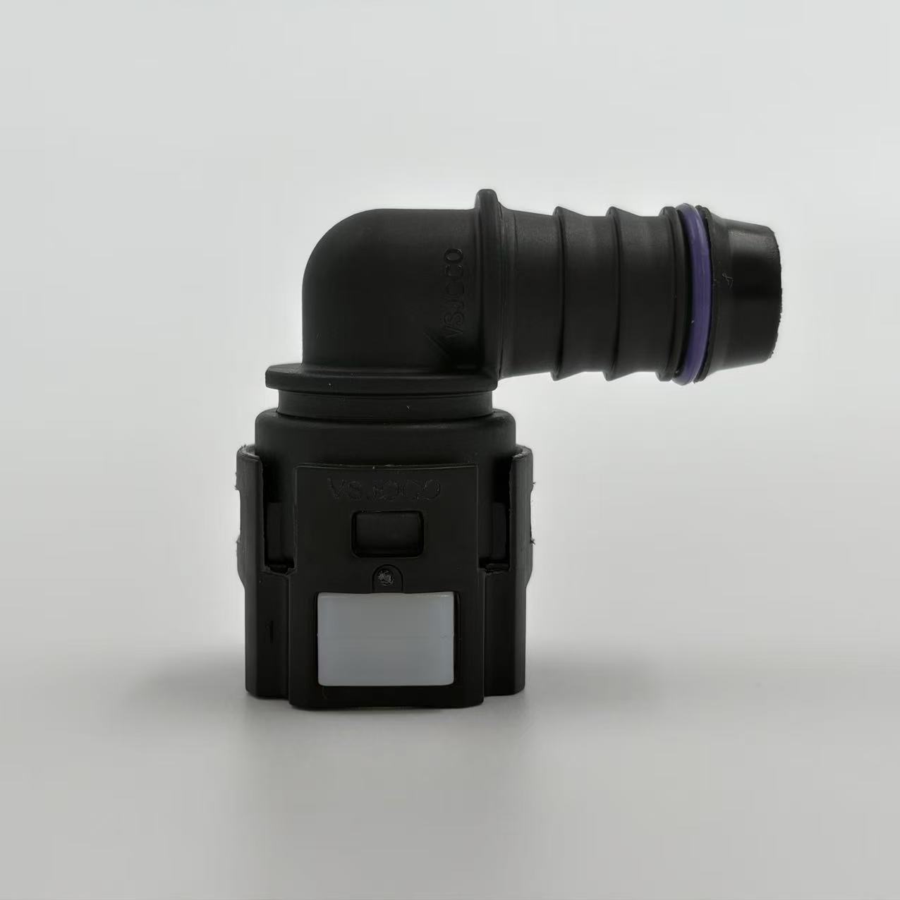 Nuovi connettori CQC per lo stoccaggio dell'energia PA66: creare una base di connessione ad alte prestazioni per la sicurezza dello stoccaggio dell'energia